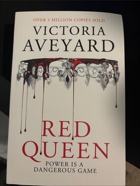 Red Queen - White & Red Paperback Novel